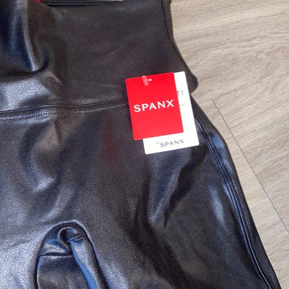NWT Spanx Faux Leather Leggings size small